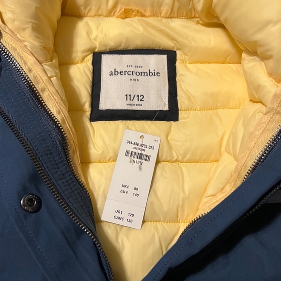 New Abercrombie and Fitch Kids Winter Jacket Size 11/12  NWT - Picture 2 of 4